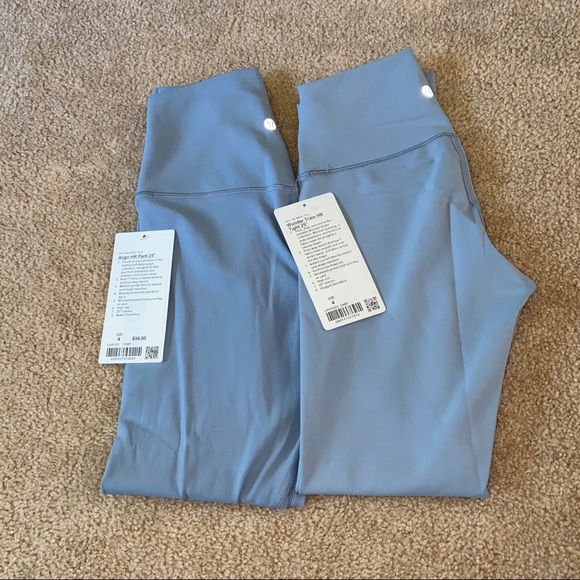 Lululemon Align & Wunder Train Chambray Comparison - Picture 4 of 6